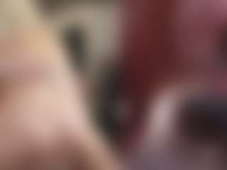 Fit Cougar's Live Sex Cam Show