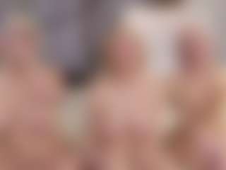 Fit Cougar's Live Sex Cam Show