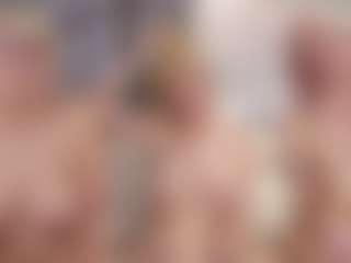 Fit Cougar's Live Sex Cam Show