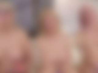 Fit Cougar's Live Sex Cam Show