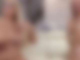 Fit Cougar's Live Sex Cam Show