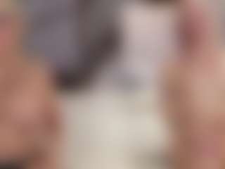 Fit Cougar's Live Sex Cam Show