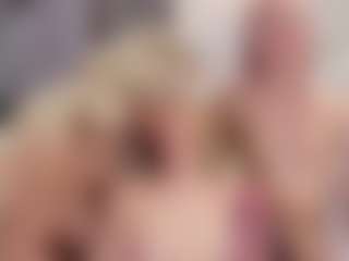 Live cam show with Fit Cougar - Fingers on Streamer API