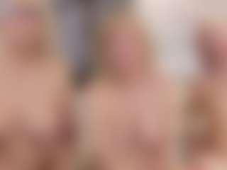 Fit Cougar's Live Sex Cam Show