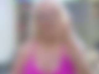 Fit Cougar's Live Sex Cam Show