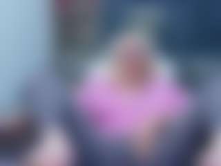 Fit Cougar's Live Sex Cam Show