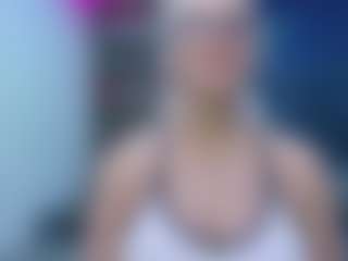 Live cam show with Fit Cougar - Spank Mature on Camsoda