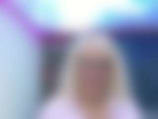 Fit Cougar's Live Sex Cam Show