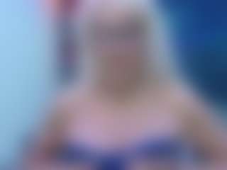 Fit Cougar's Live Sex Cam Show