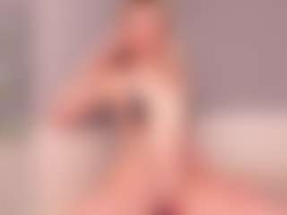 Live cam show with MilaSweeet - Camel Toe on sexylive.show