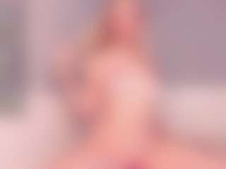 Live cam show with MilaSweeet - Smoking on livesuperchat.net