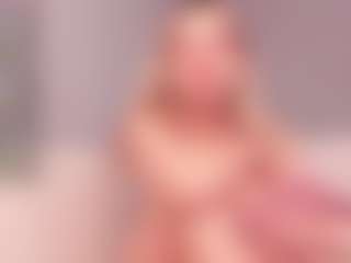 Live cam show with MilaSweeet - Camel Toe on AdultVida.com