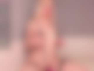 Live cam show with MilaSweeet - Oil on MyBangCams