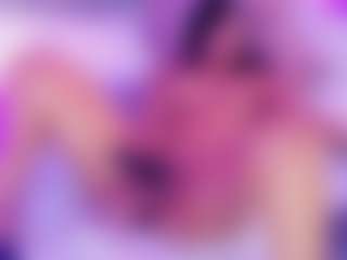 Live cam show with Cata Lopez - Nice on StripNow