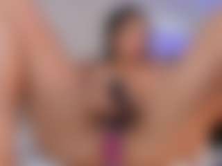 Live cam show with Cata Lopez - Trimmed Ebony on CamClone