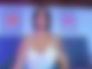 Live cam show with Stacy Malibu - Petite on SpunkLive