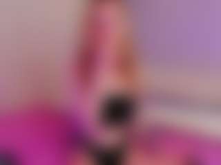 Vienadias's Live Sex Cam Show