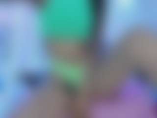 AliceCandace MILF webcam performer live streaming