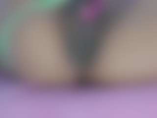 Live cam show with AliceCandace - Petite on googirlz