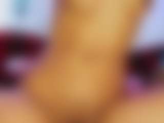 Live cam show with AliceCandace - Ebony Small Tits on Big Tits