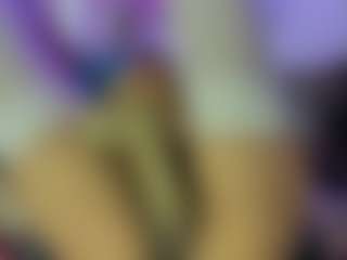 Live cam show with AliceCandace - Ebony Small Tits on Uber Horny