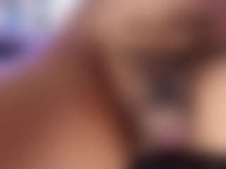 Live cam show with AliceCandace - Control on madthumbs