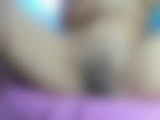 Live-Cam-Show mit AliceCandace - Black Shaved Pussy auf Camsoda