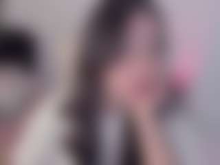 Live cam show with Bubble-gum - Shaved Pussy on Dolls Live