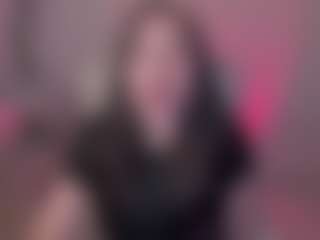 Live cam show with Bubble-gum - Fingers on Gym Cam Girls
