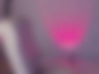 Live cam show with Bubble-gum - Petite on Camsoda