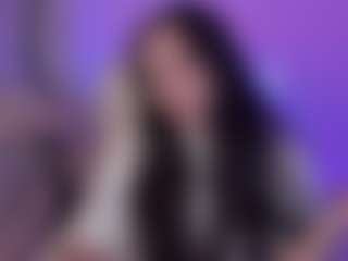 Live cam show with Bubble-gum - Latina Petite on CamwithHer | colombia