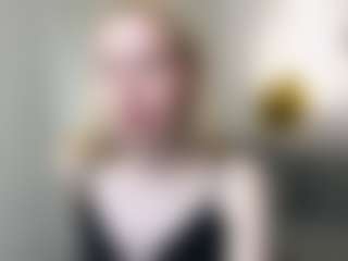 Live cam show with CassieKelman - Green Eyes on Lustler