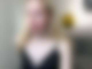 Live cam show with CassieKelman - Blonde Hair College on Livezox