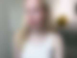 Live cam show with CassieKelman - Blonde Hair College on Instabang