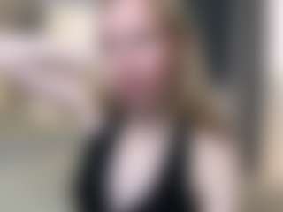 Live cam show with CassieKelman - College on AdultVida.com
