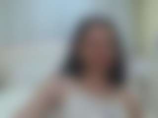 Live cam show with KaraCriegs - Living Room on Milfs Live