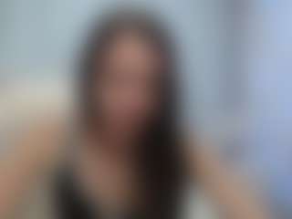 Live cam show with KaraCriegs - Moaning on 1on1-livenow