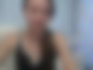 Live cam show with KaraCriegs - Moaning on milfzrlive.com