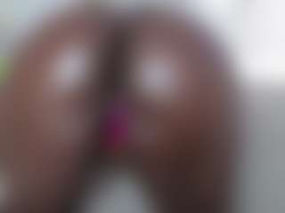 Live cam show with Leidysauts - Tease Black on crypto-cams