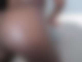 Live cam show with Leidysauts - Brown Eyes Ebony on Uber Horny