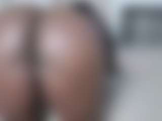 Live cam show with Leidysauts - Body Massage on CamwithHer