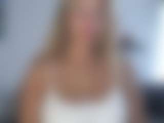 Live cam show with MilkyBunny - Fingers on Strip Flash - Live Sex Shows