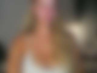 Live cam show with MilkyBunny - Spank on madthumbs