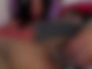 Live cam show with Reina - Ebony on Uber Horny | colombia