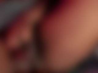 Live cam show with Reina - Black MILF on Gym Cam Girls
