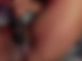 Live cam show with Reina - Black BBW on crypto-cams