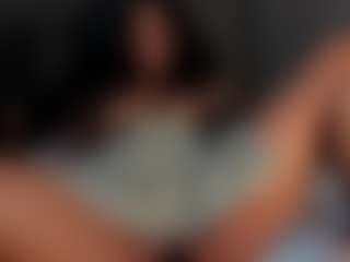 Live cam show with Reina - Big Ass on Camsoda