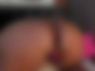 Reina's Live Sex Cam Show