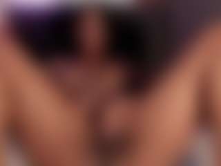 Live cam show with Reina - Ebony on Camming Site | colombia
