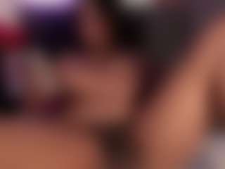 Live cam show with Reina - Ebony Big Tits on milfzrlive.com